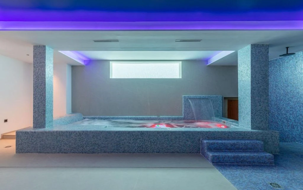 Villa moderna de lujo con vistas al mar en Benidorm