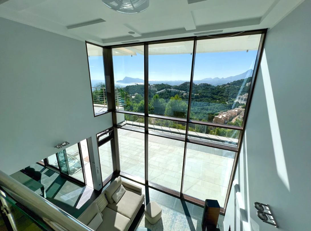 Villa de lujo con vistas panorámicas al mar en Altea Hills