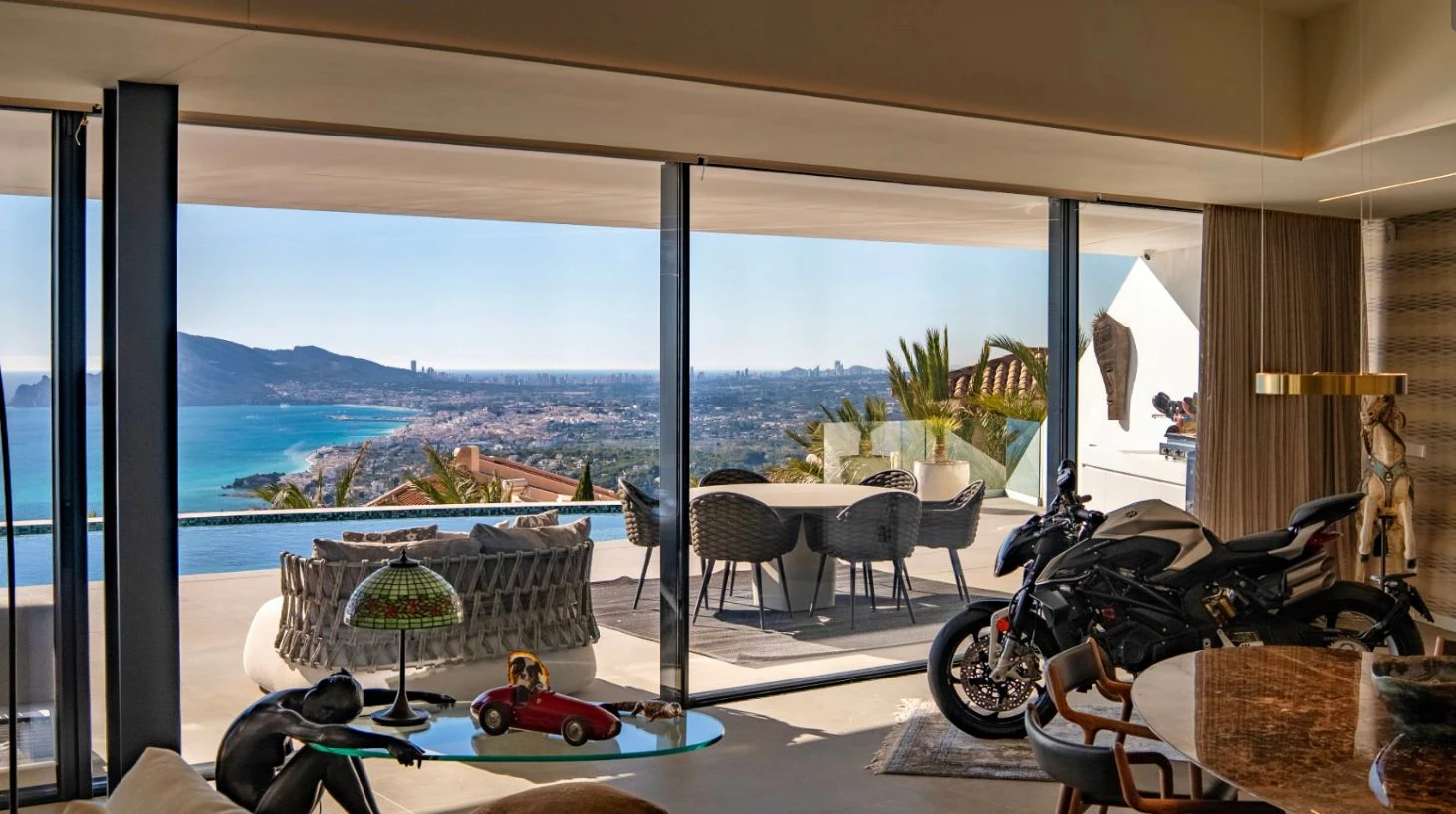 Villa contemporánea de lujo con vistas panorámicas al mar en Altea Sierra