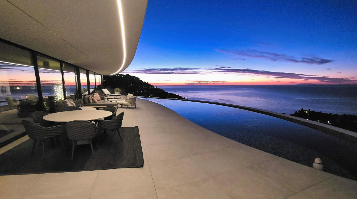 Villa contemporánea de lujo con vistas panorámicas al mar en Altea Sierra