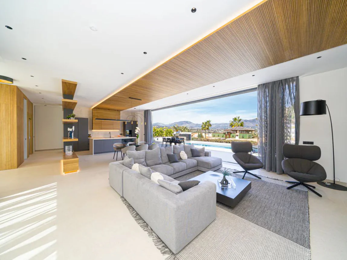 Villa de lujo de obra nueva en El Albir con vistas panorámicas al mar