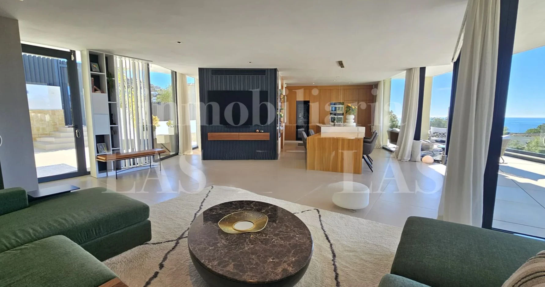 Lujosa villa contemporánea en Altea Hills con vistas al mar y piscina climatizada
