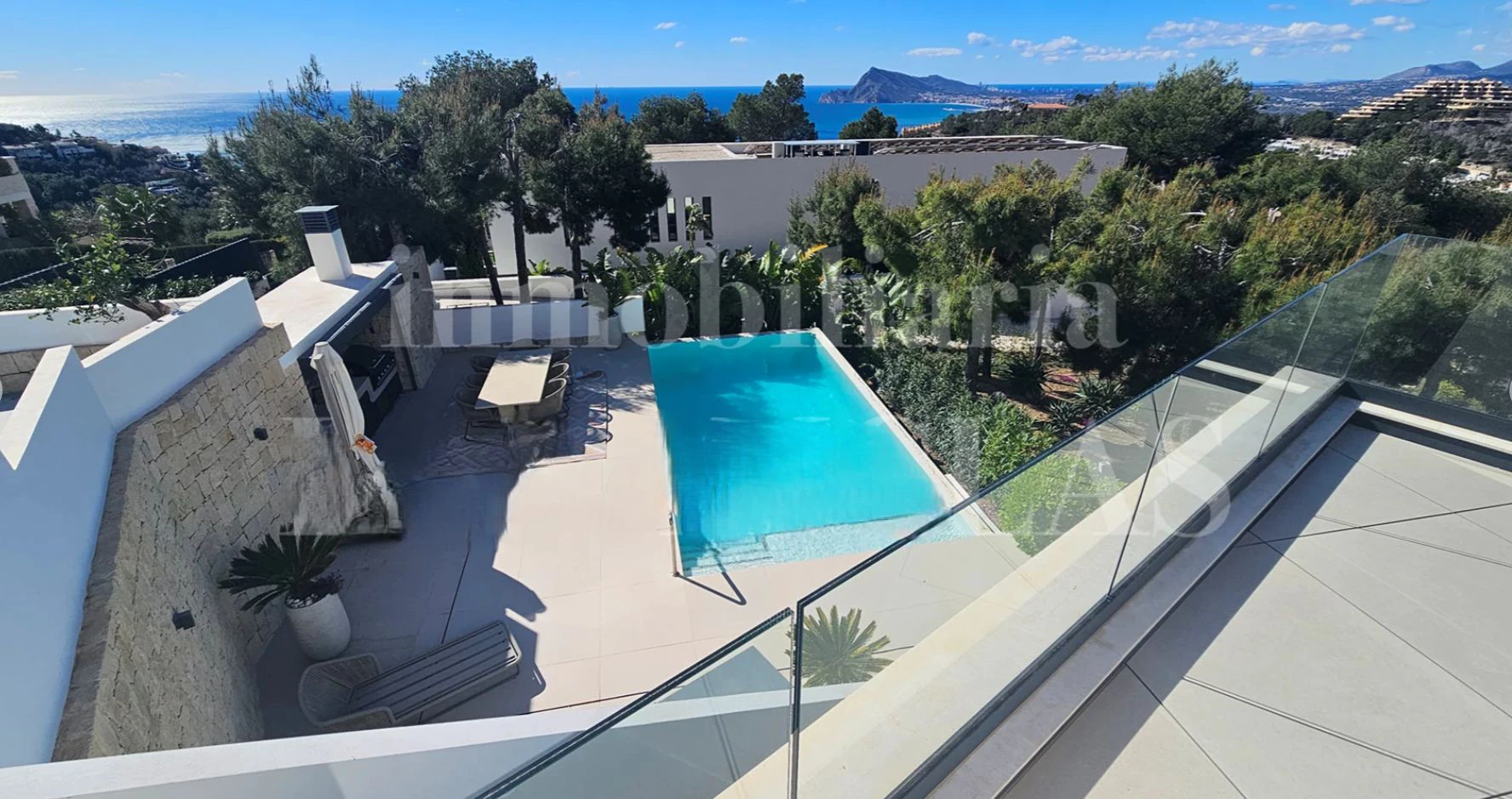 Lujosa villa contemporánea en Altea Hills con vistas al mar y piscina climatizada