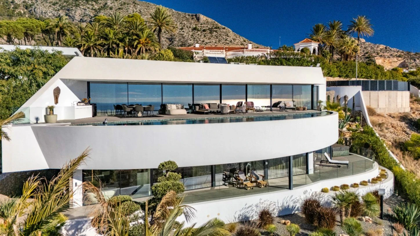 Villa contemporánea de lujo con vistas panorámicas al mar en Altea Sierra