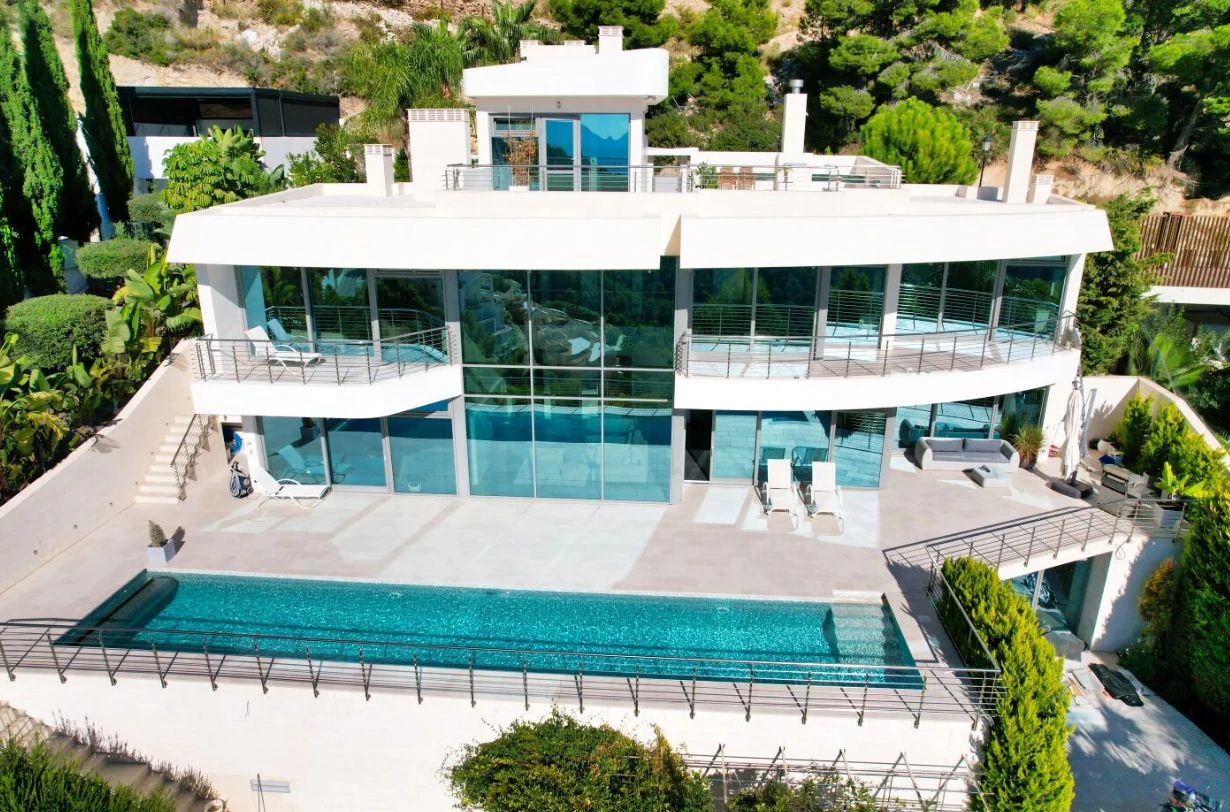 Villa de lujo con vistas panorámicas al mar en Altea Hills