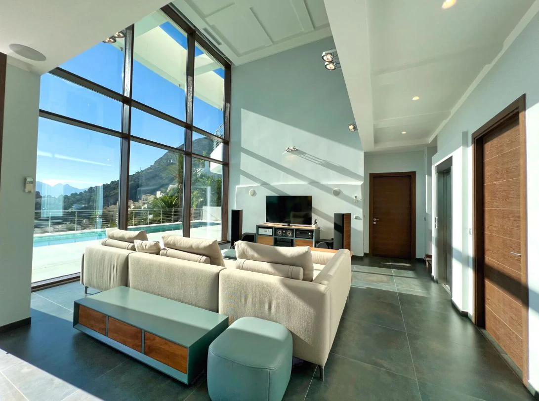 Villa de lujo con vistas panorámicas al mar en Altea Hills