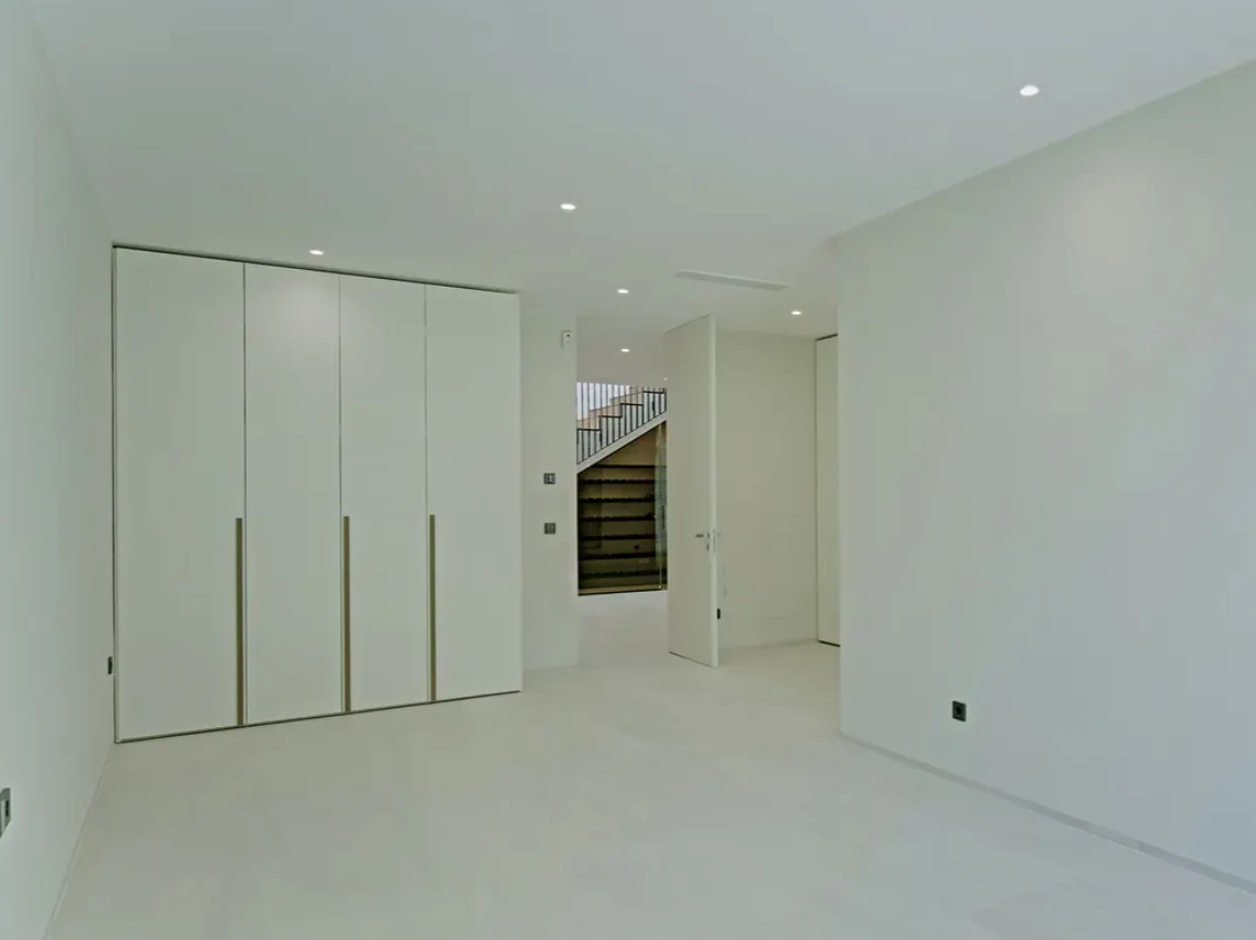Villa moderna en primera línea de mar en Altea con acceso directo a la playa