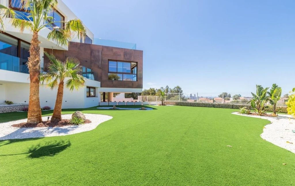 Villa moderna de lujo con vistas al mar en Benidorm