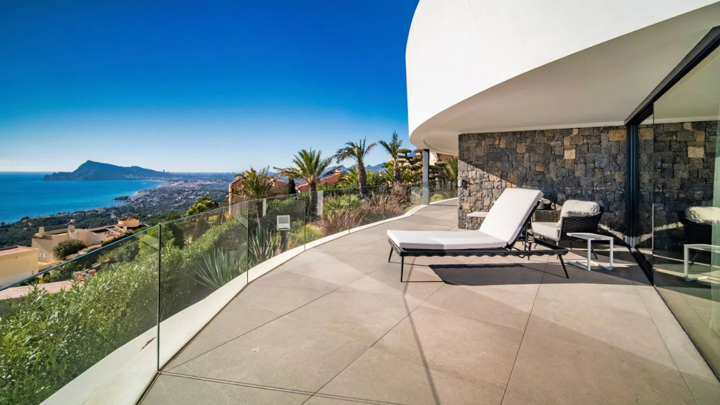 Villa contemporánea de lujo con vistas panorámicas al mar en Altea Sierra