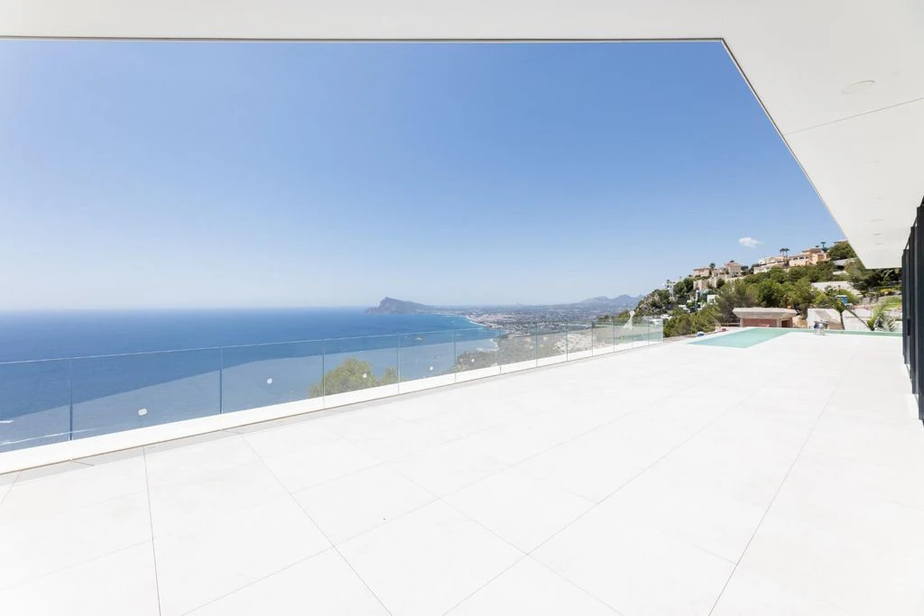 Villa de lujo en Altea Hills con vistas al mar, piscina y zona wellness