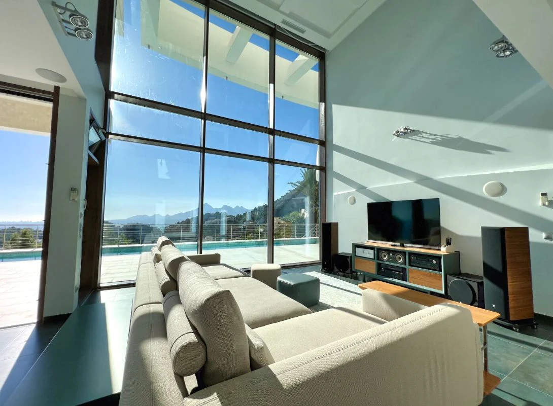 Villa de lujo con vistas panorámicas al mar en Altea Hills
