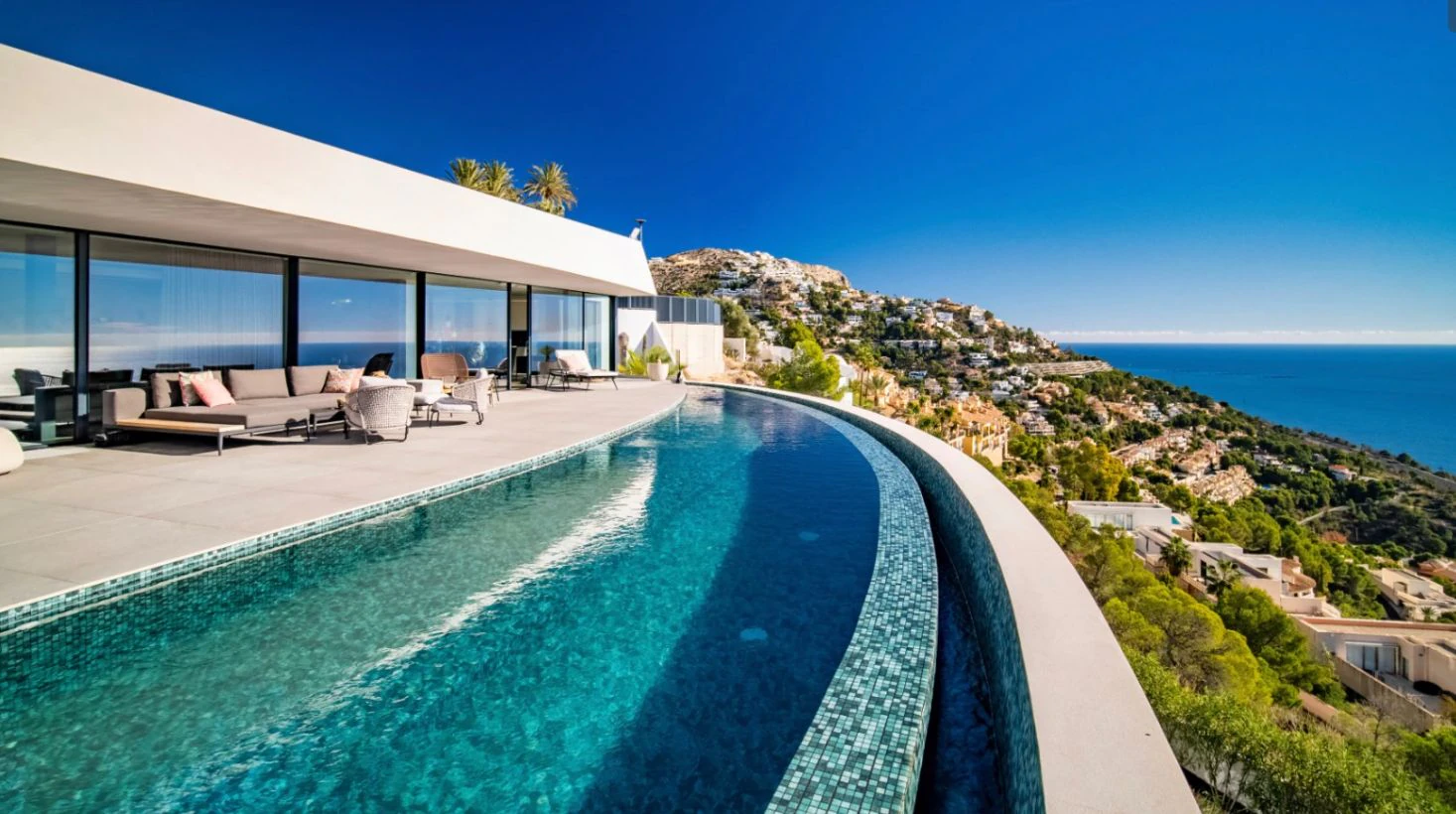 Villa contemporánea de lujo con vistas panorámicas al mar en Altea Sierra