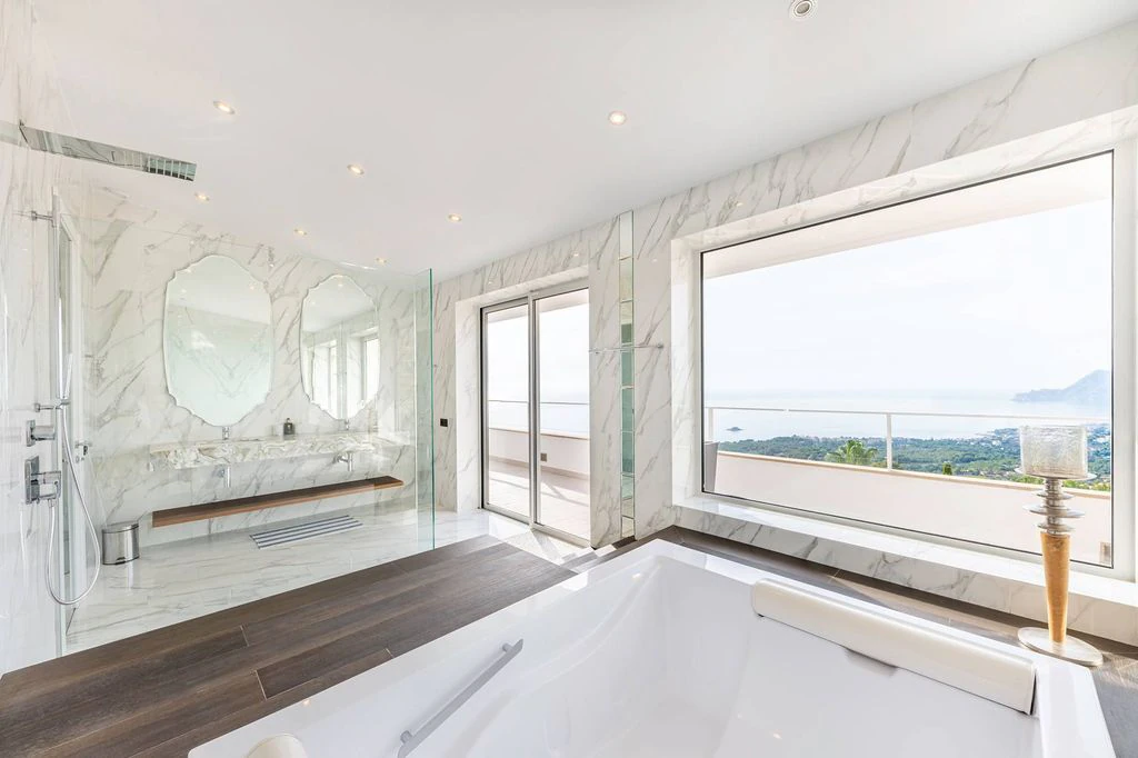 Villa de lujo en Sierra de Altea con vistas al mar y a la bahía de Altea