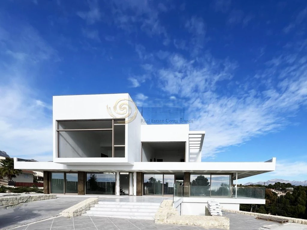 Villa de lujo con en zona tranquila y cerca de servicios Benidorm