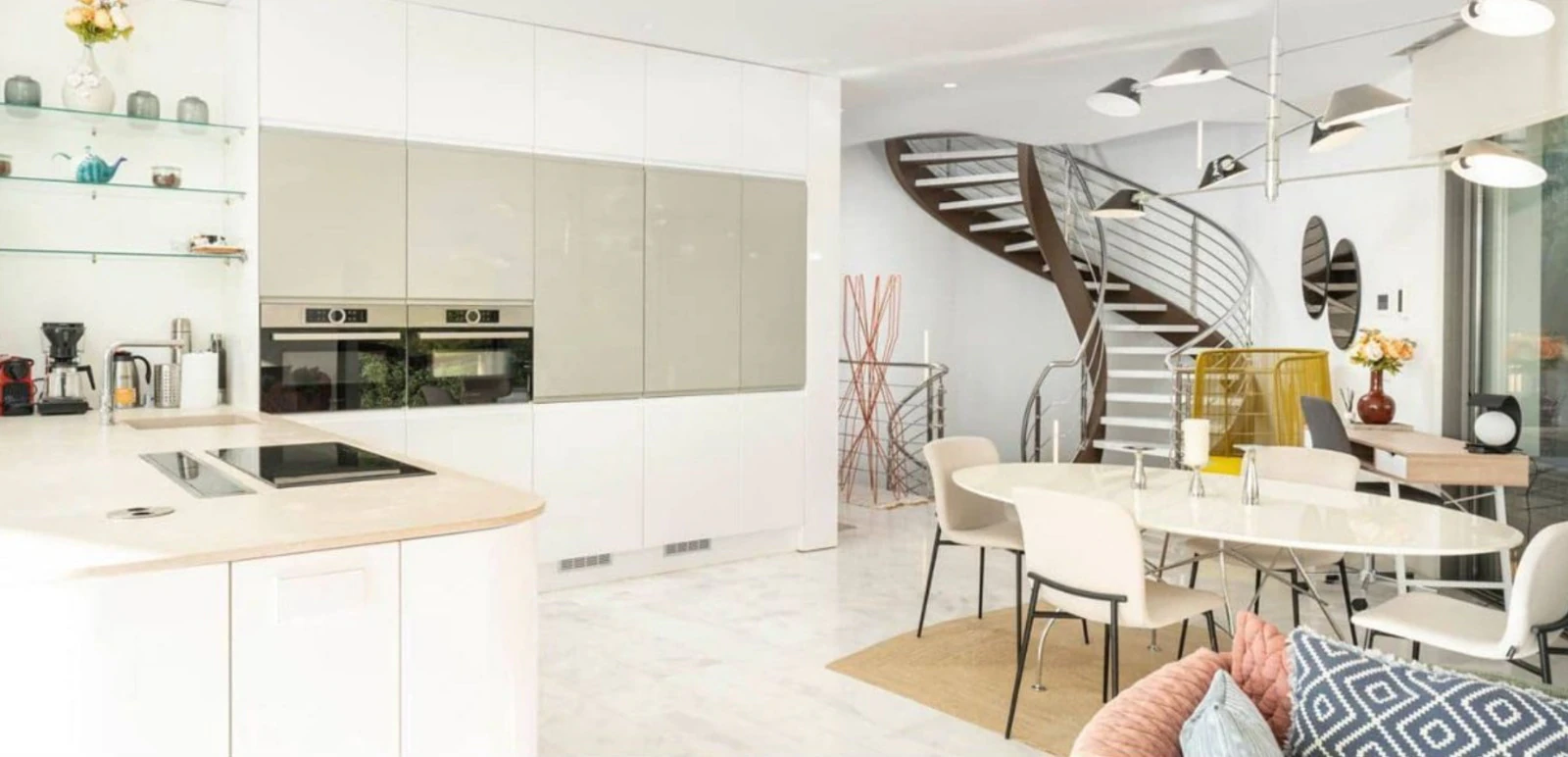 Villa de lujo en Sierra Cortina con piscina privada y vistas cerca de Benidorm