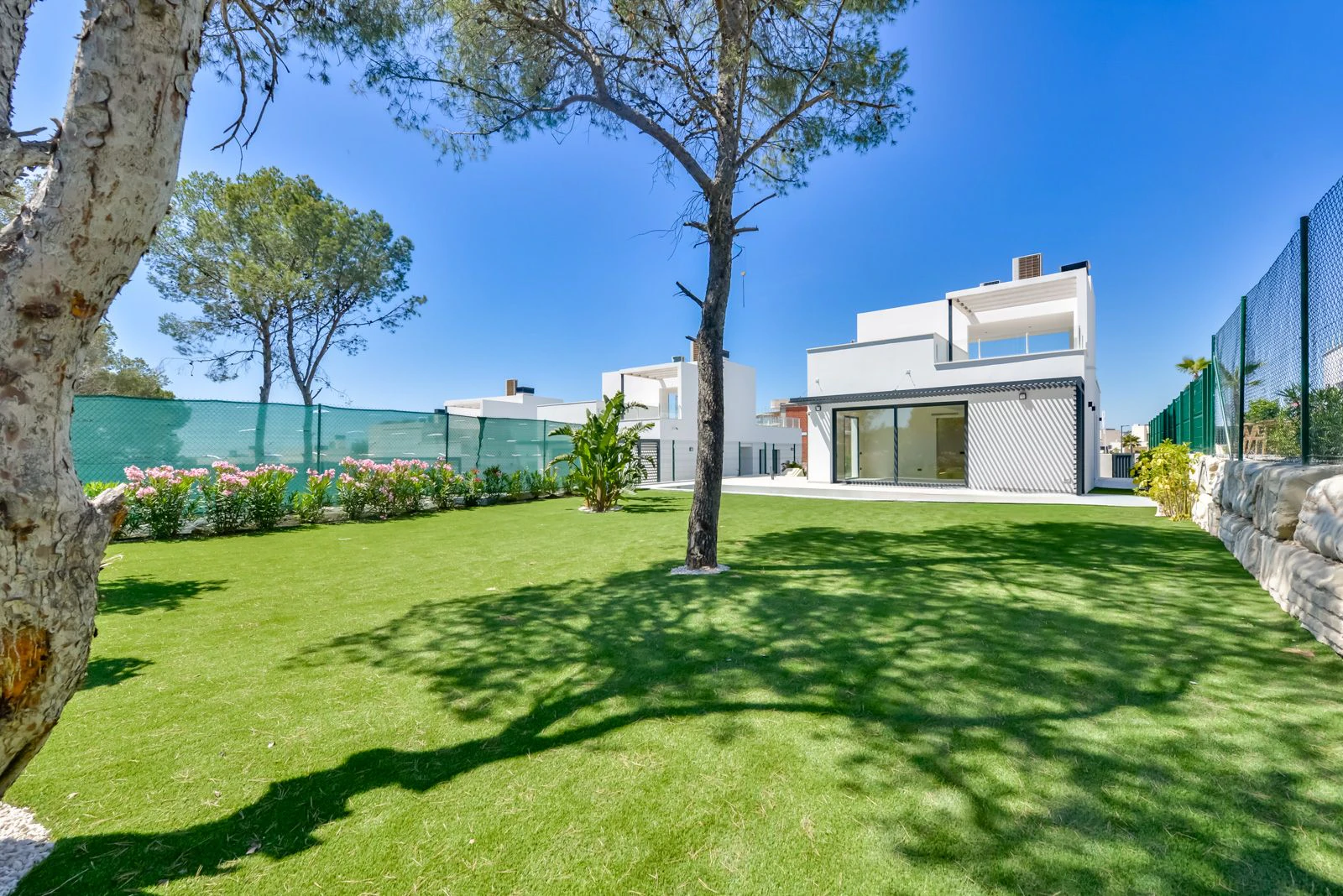 Obra nueva de villa moderna en venta en Finestrat, Sierra Cortina