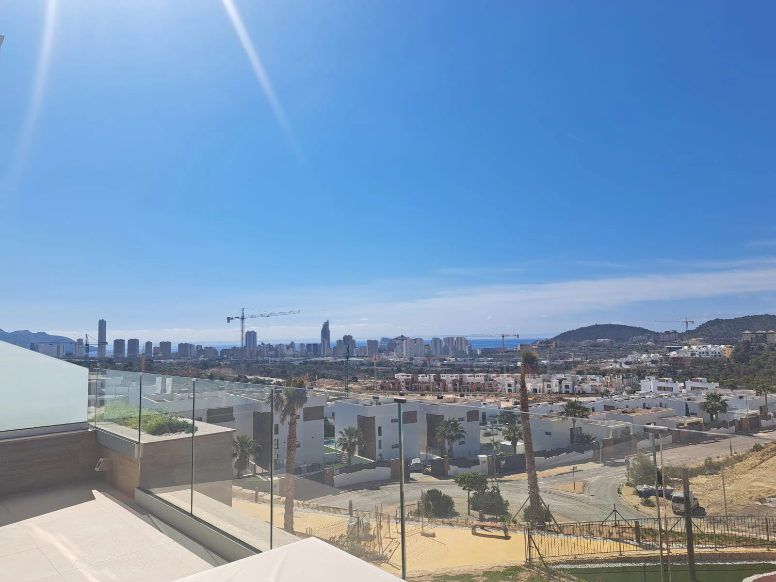 CBHN0564 - Apartamento de 2 dormitorios con vistas panorámicas al mar de Benidorm