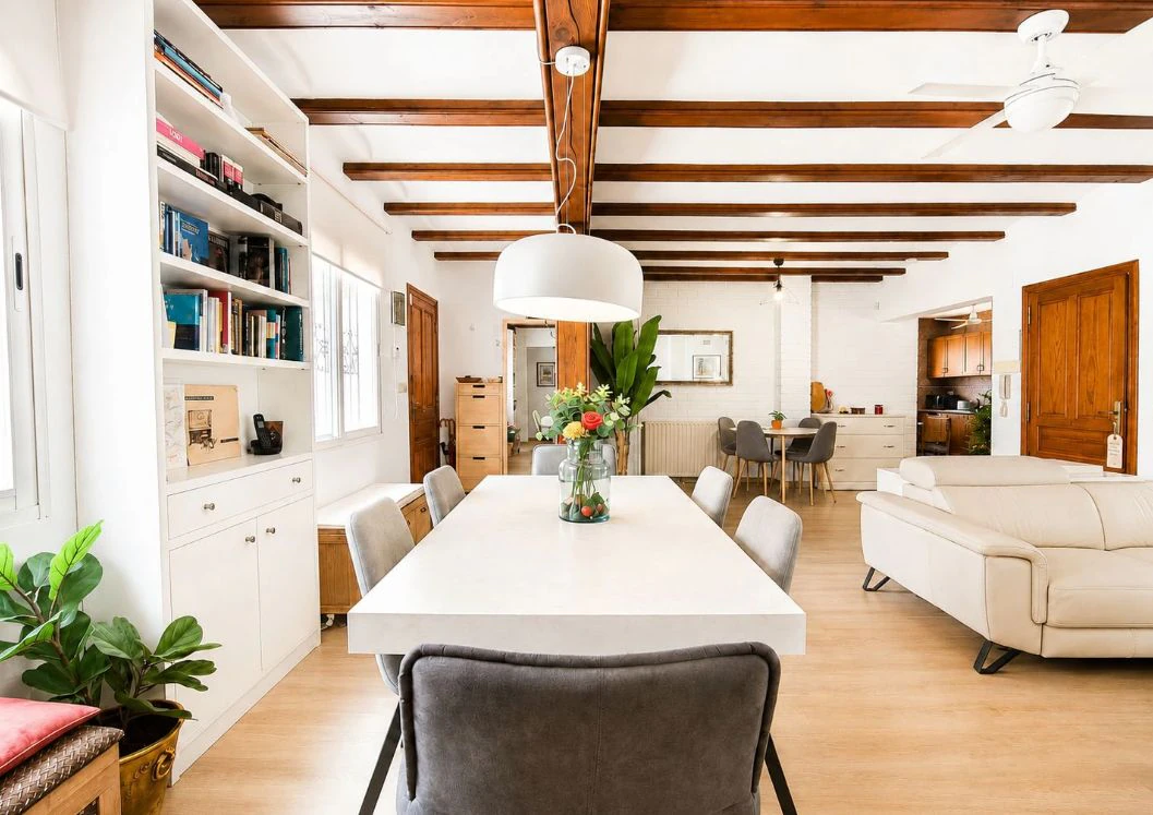 Villa mediterránea reformada en venta en El Montgó, Dénia