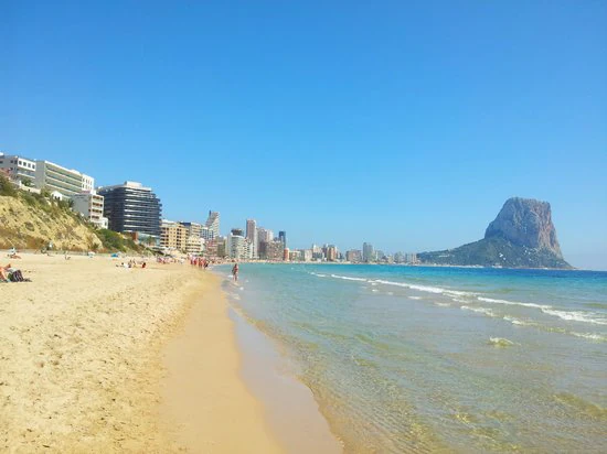 Apartamento moderno con vistas al mar en Calpe