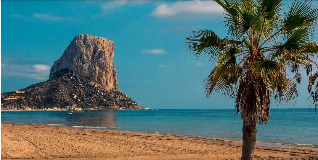 Apartamento moderno con vistas al mar en Calpe