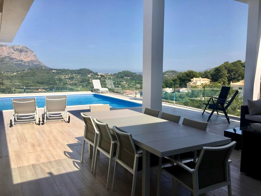 Moderne Mediterrane Villa met Panoramisch Uitzicht op Zee in La Sella