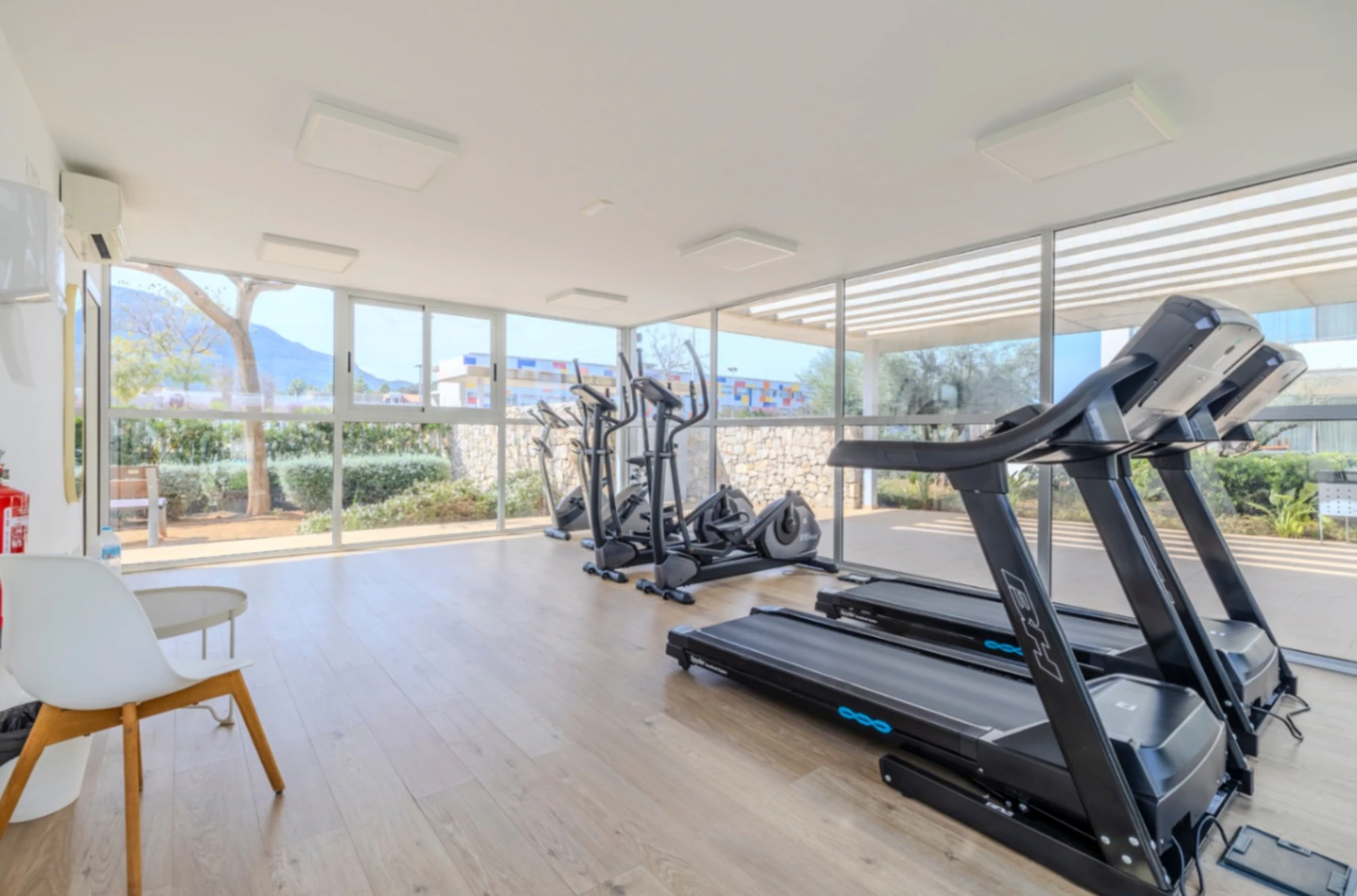Exclusive penthouse with private solarium and panoramic views at the Dénia Nautical Club