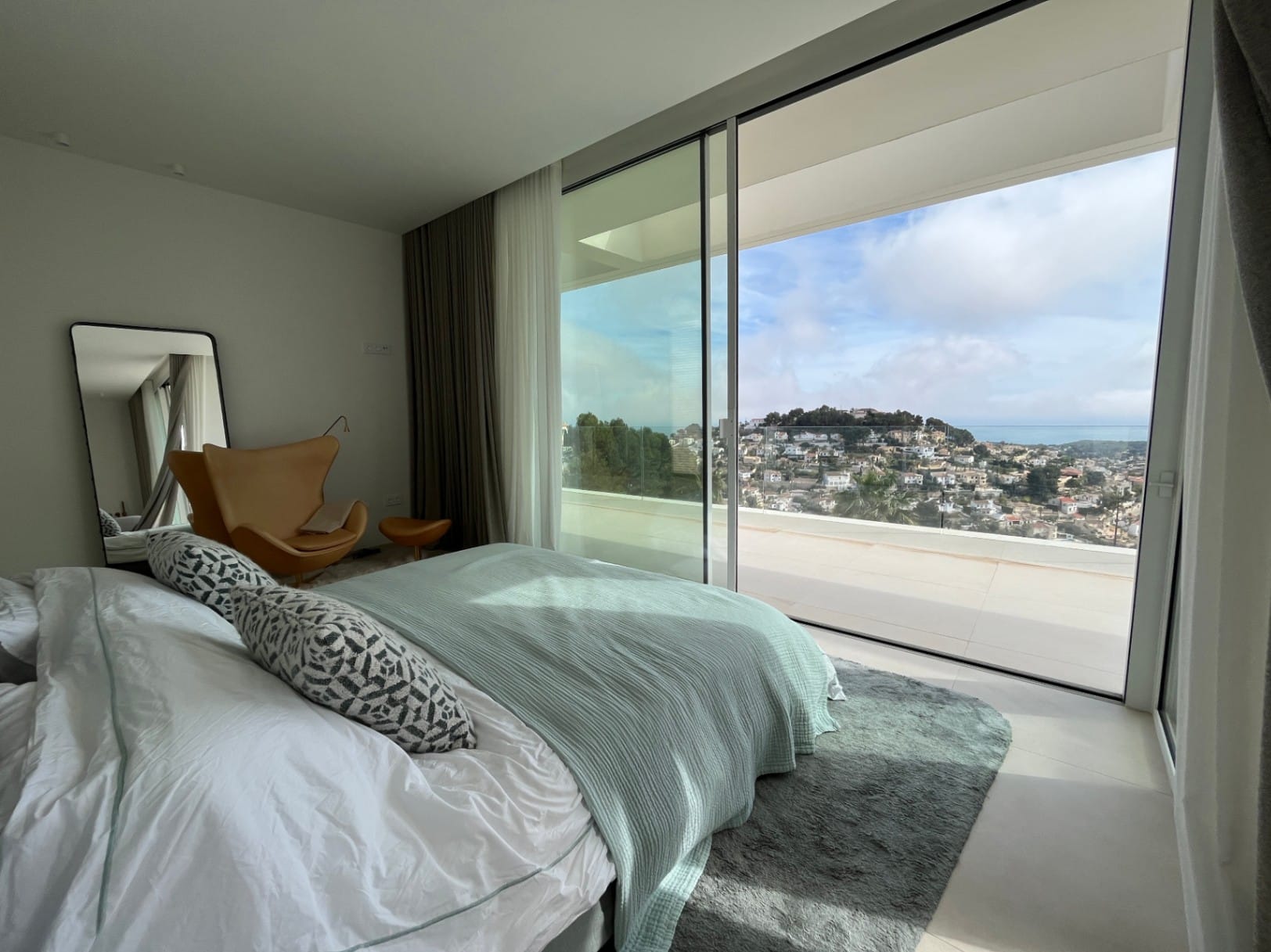 ESPECTACULAR VILLA CON TODO LOS LUJOS CONSTRUIDO Y VENDIDO POR GH COSTA BLANCA