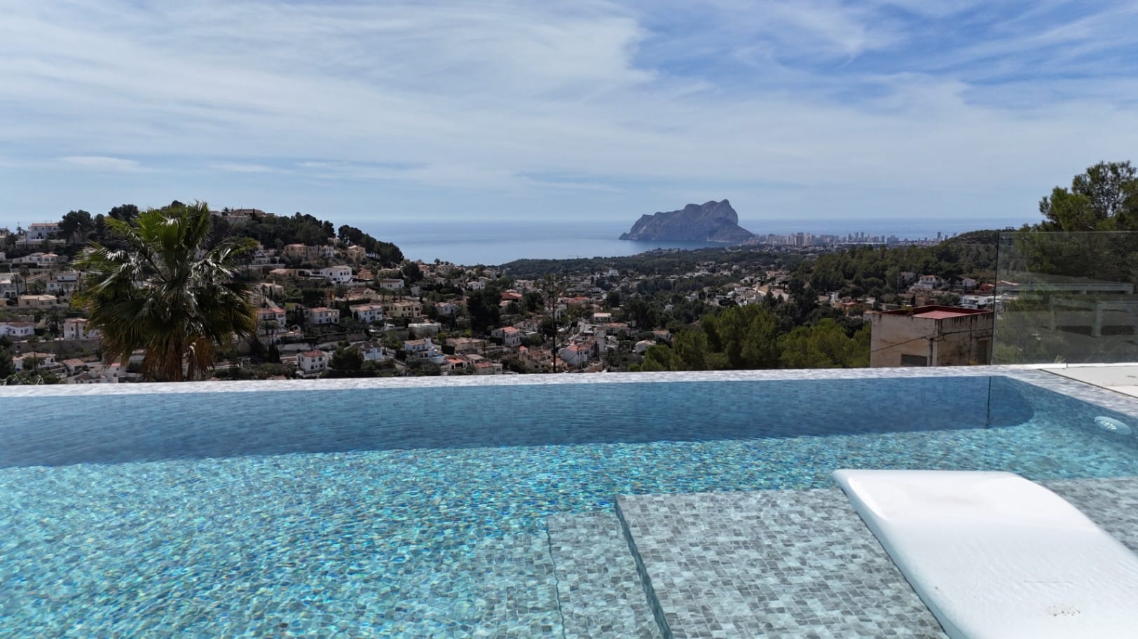 ESPECTACULAR VILLA CON TODO LOS LUJOS CONSTRUIDO Y VENDIDO POR GH COSTA BLANCA
