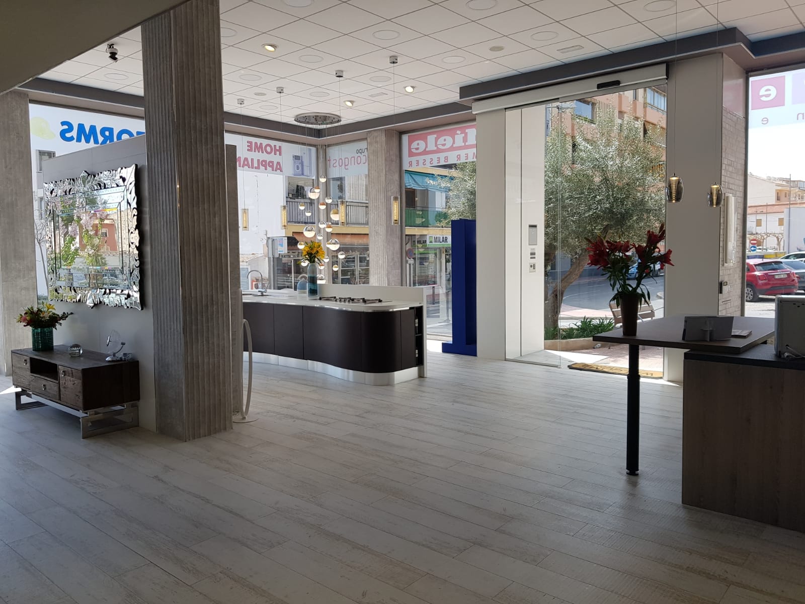 Fantástico local comercial en pleno corazón de Alfaz del Pi.