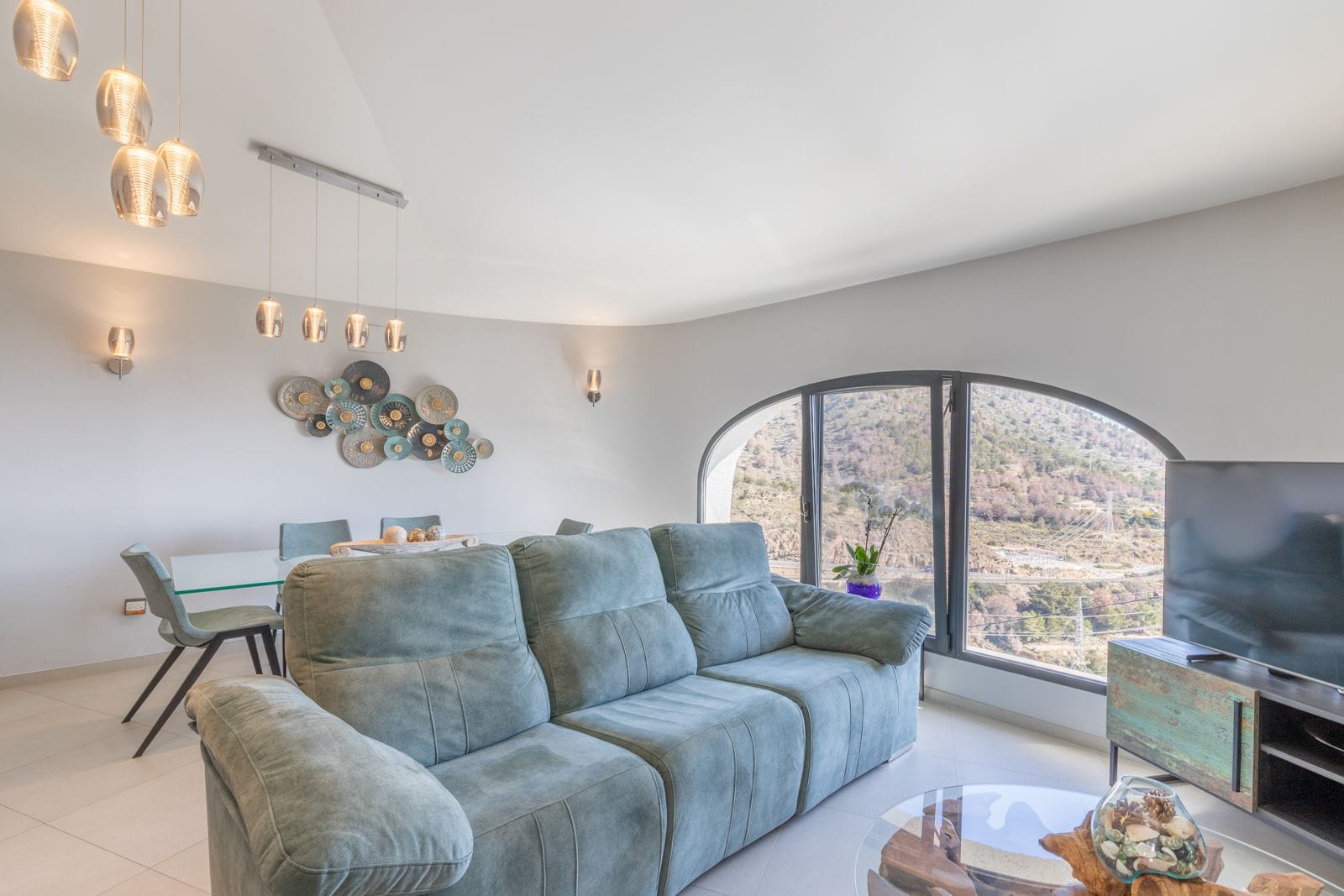 Villa moderna con vistas al mar a la venta en Calpe