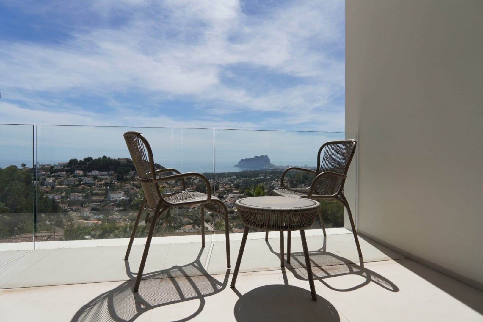 ESPECTACULAR VILLA CON TODO LOS LUJOS CONSTRUIDO Y VENDIDO POR GH COSTA BLANCA