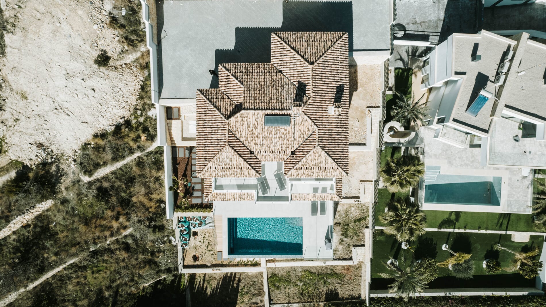 VILLA DE ESTILO MODERNO MEDITERRANEO CON VISTAS AL MAR EN CALPE | Construido y Vendido por GH Costa Blanca Real Estate