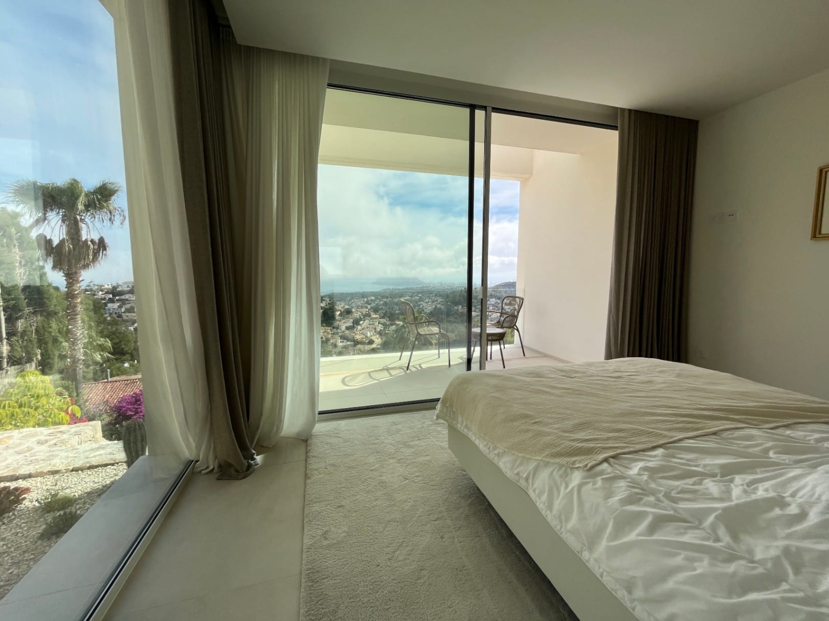 ESPECTACULAR VILLA CON TODO LOS LUJOS CONSTRUIDO Y VENDIDO POR GH COSTA BLANCA