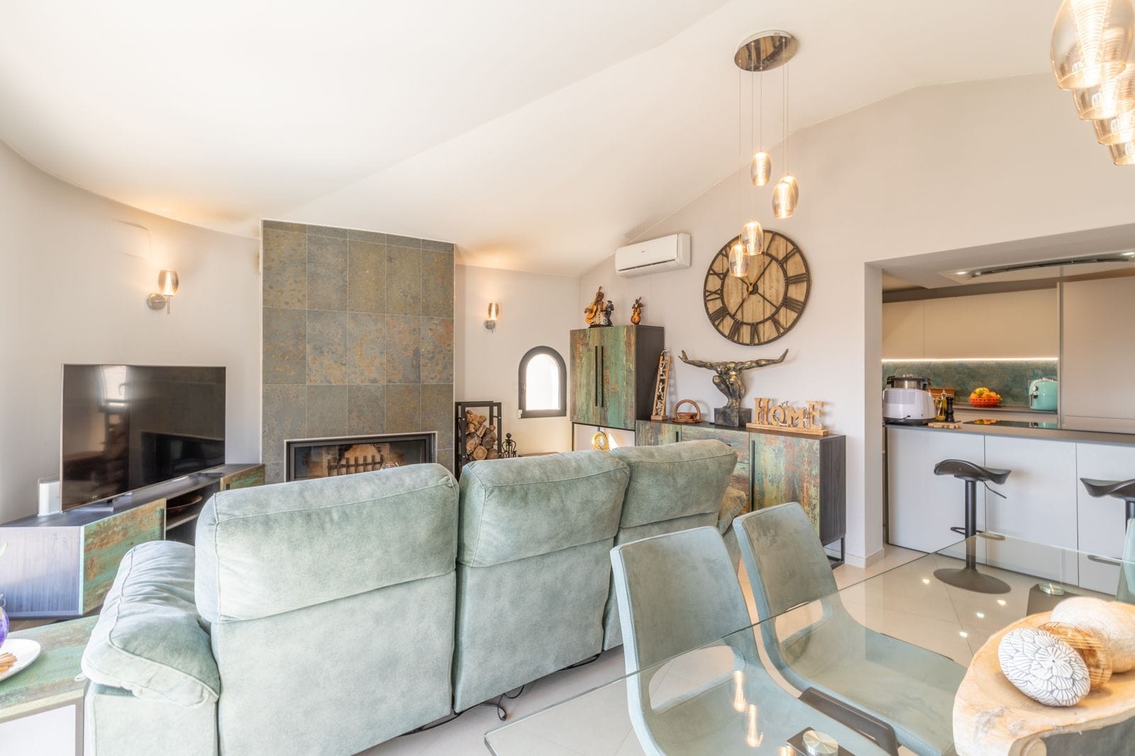 Villa moderna con vistas al mar a la venta en Calpe