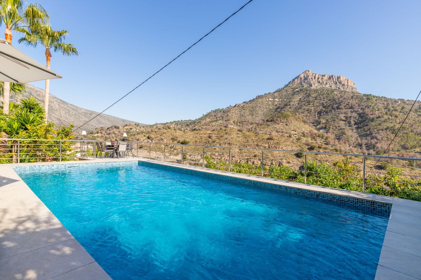 Villa moderna con vistas al mar a la venta en Calpe