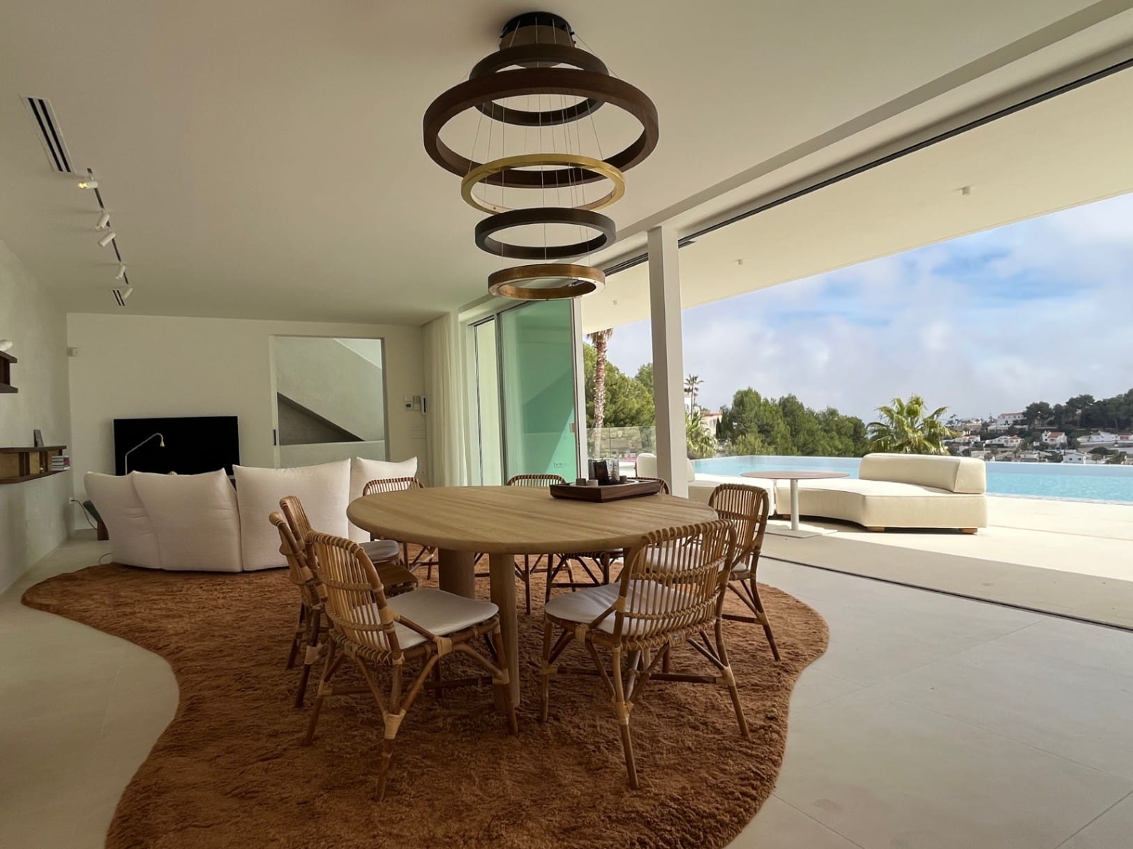 ESPECTACULAR VILLA CON TODO LOS LUJOS CONSTRUIDO Y VENDIDO POR GH COSTA BLANCA