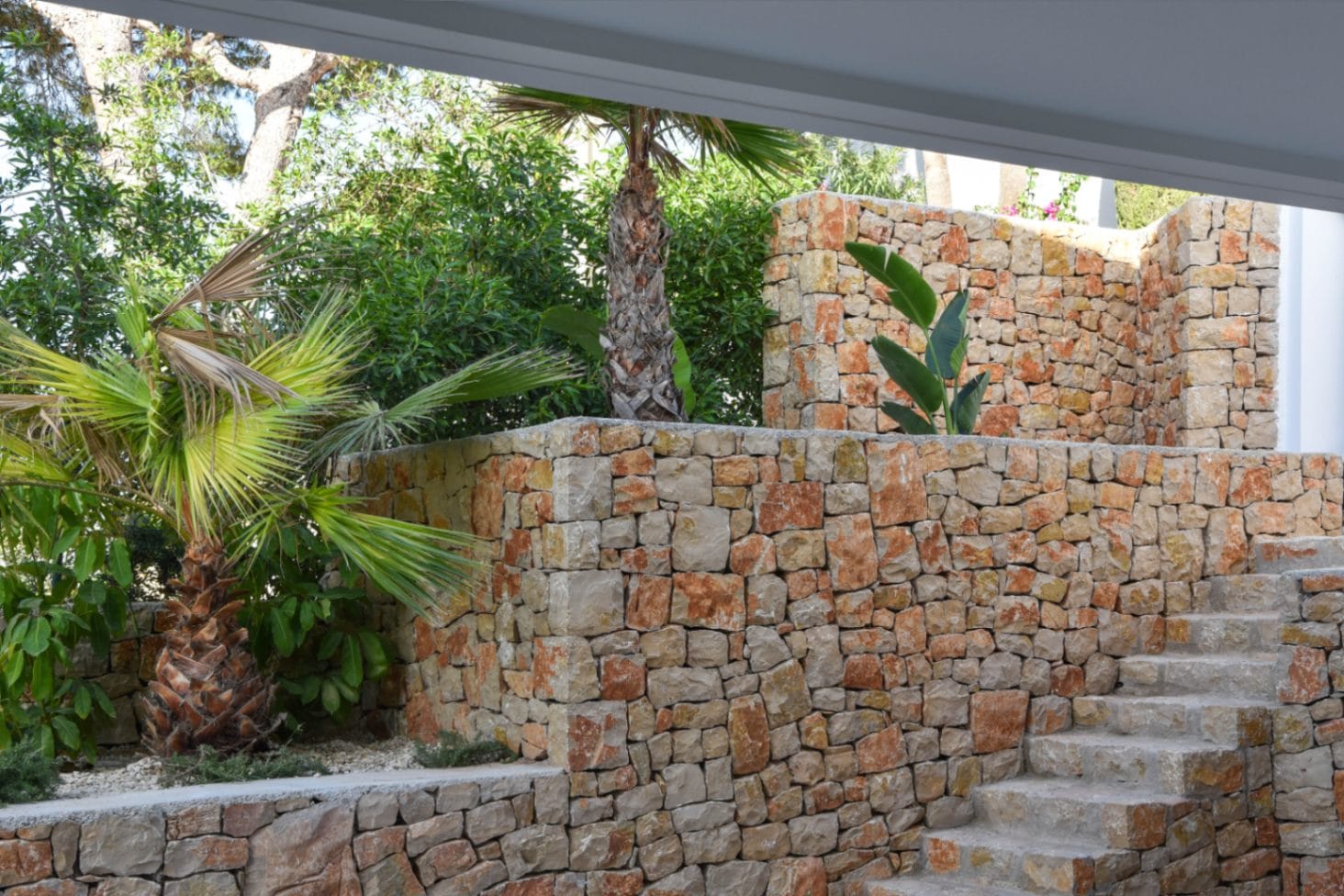 VILLA DE LUJO CON VISTAS AL MAR A POCOS MINUTOS DE LA PLAYA EL PORTET EN MORAIRA.