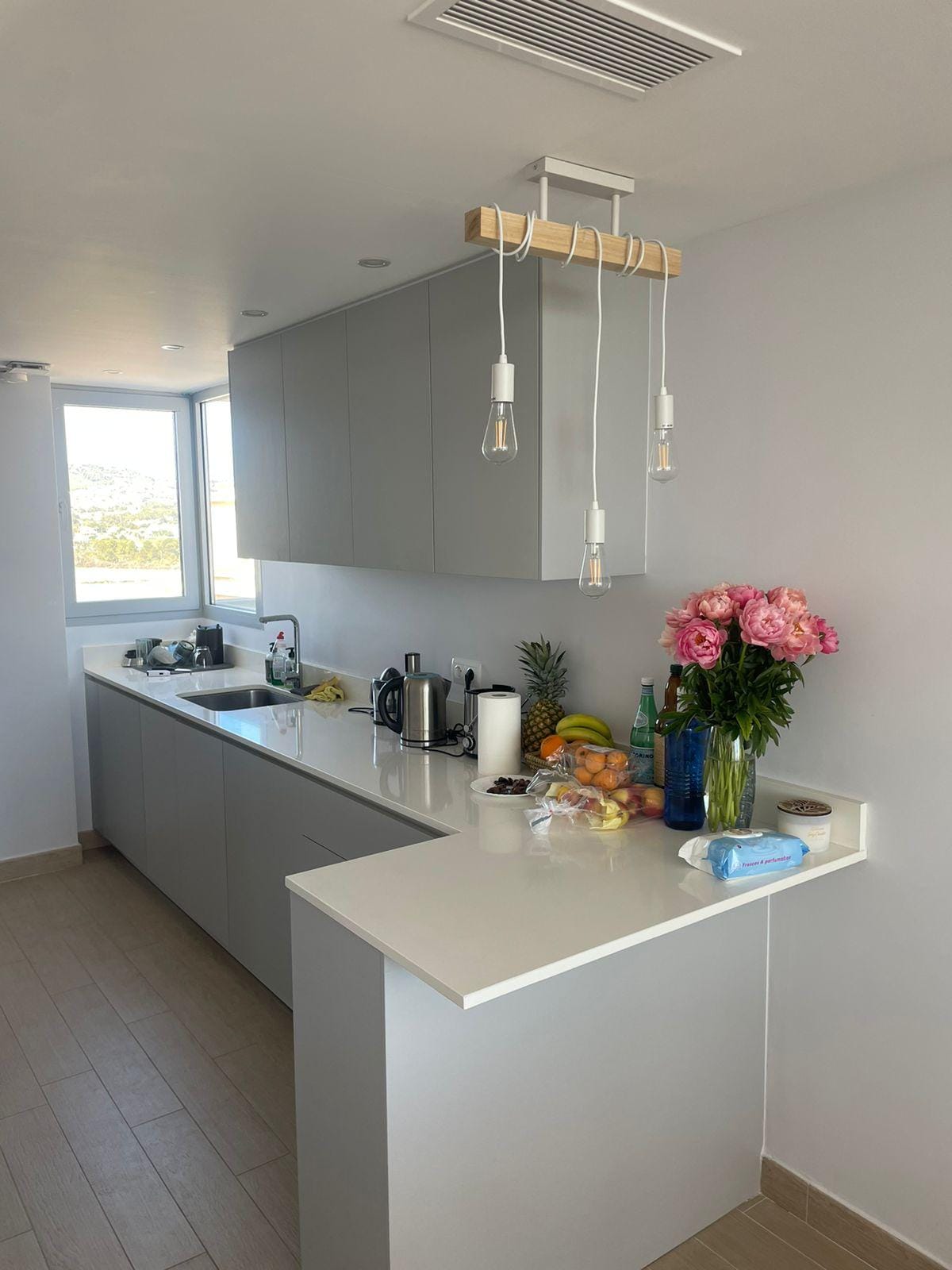 SE VENDE AMPLIO APARTAMENTO EN EL PUERTO DE CALPE