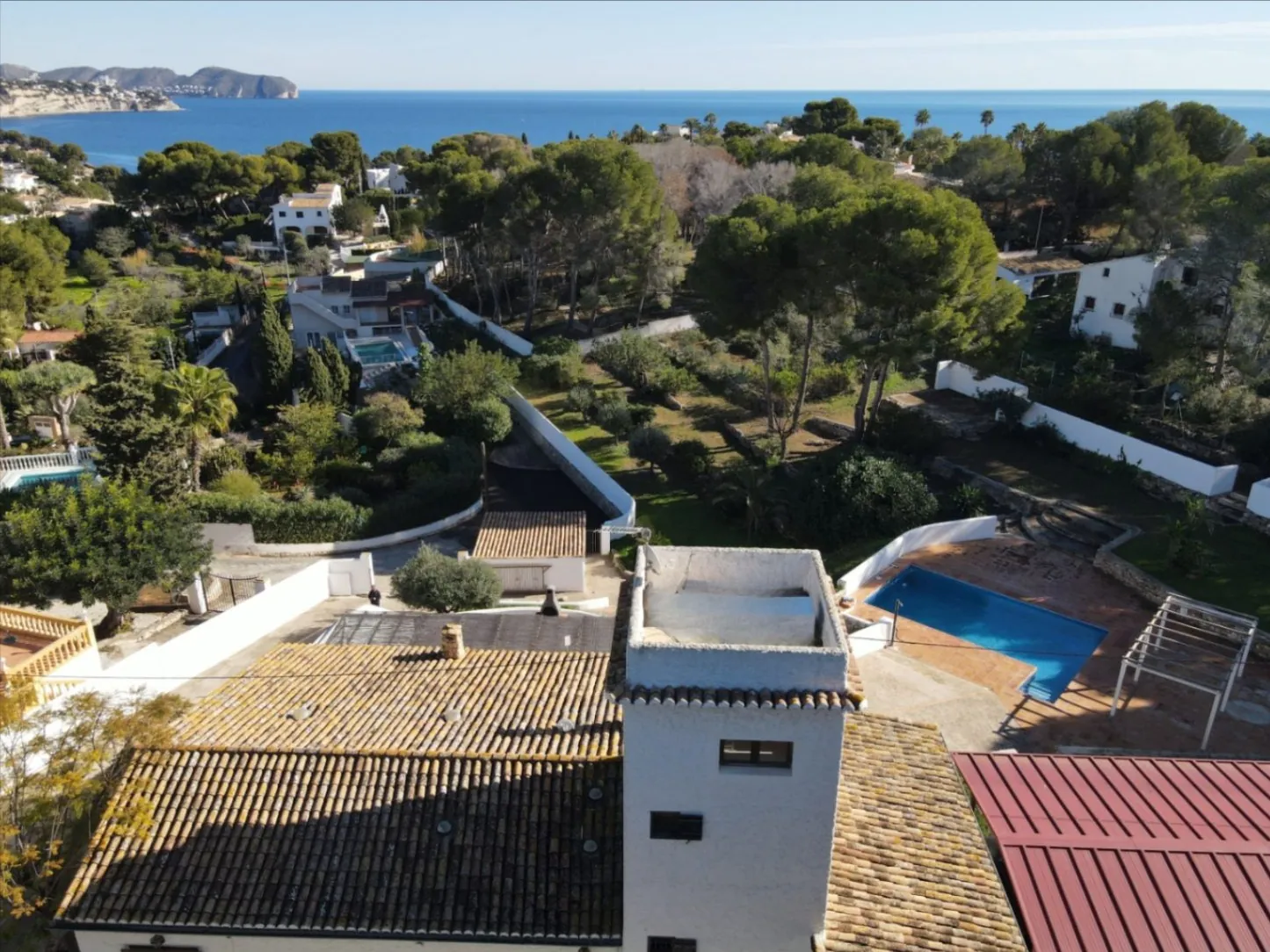 Privacidad, Mar y Naturaleza: Una Casa de Campo Mediterránea Única – Oportunidad de Inversión