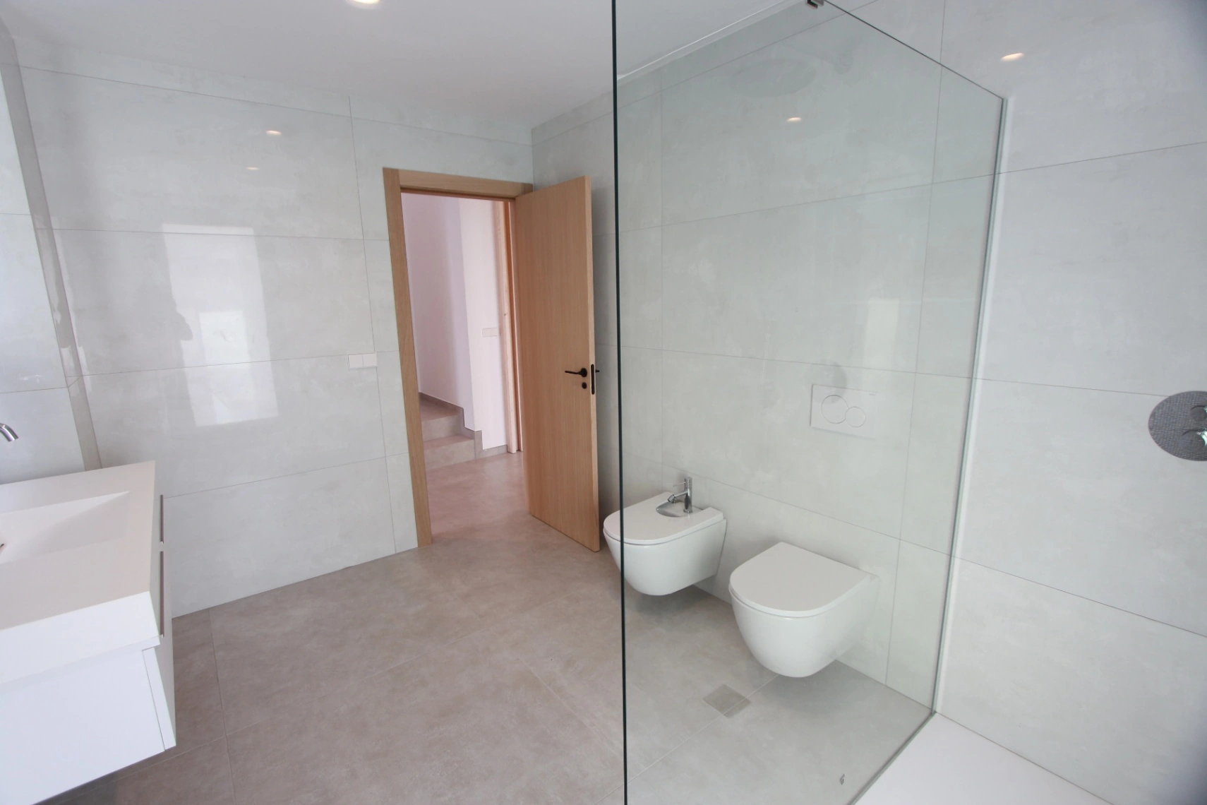 Villa en venta en Moraira con 3 dormitorios, amplio garaje y piscina privada