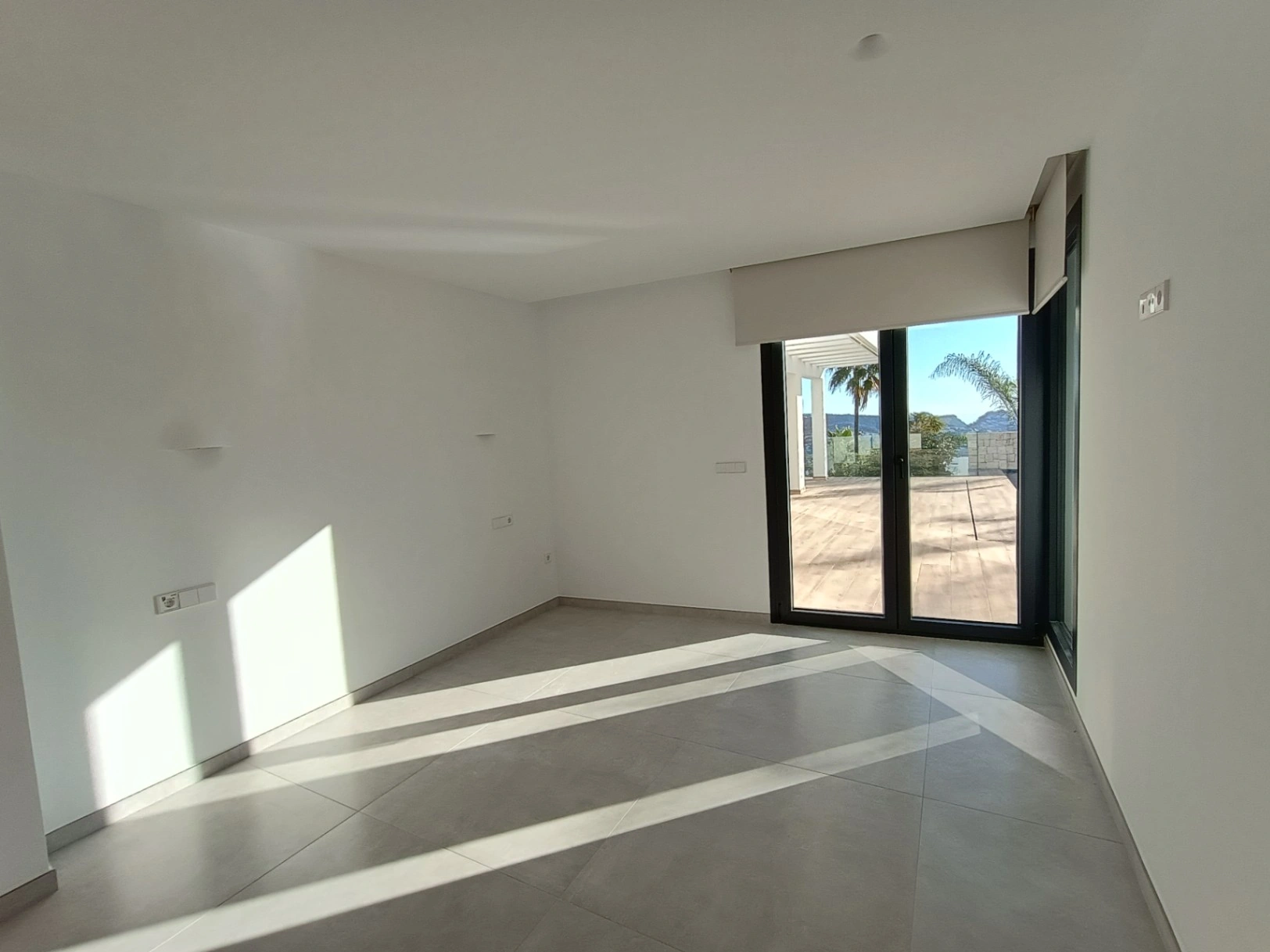 Villa en venta en Moraira con 3 dormitorios, amplio garaje y piscina privada