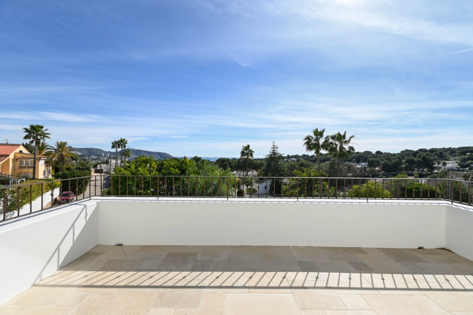 Villa de Obra Nueva de Alta Gama con Características Premium en Ubicación Privilegiada en Moraira