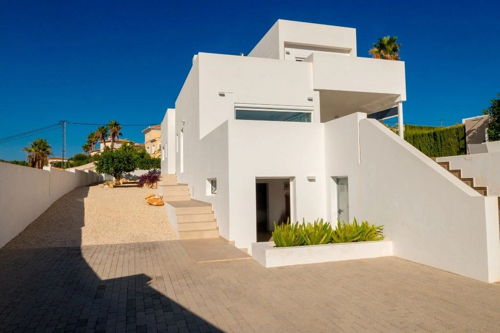 Villa premium en Calpe: arquitectura moderna, vistas al mar y lujo