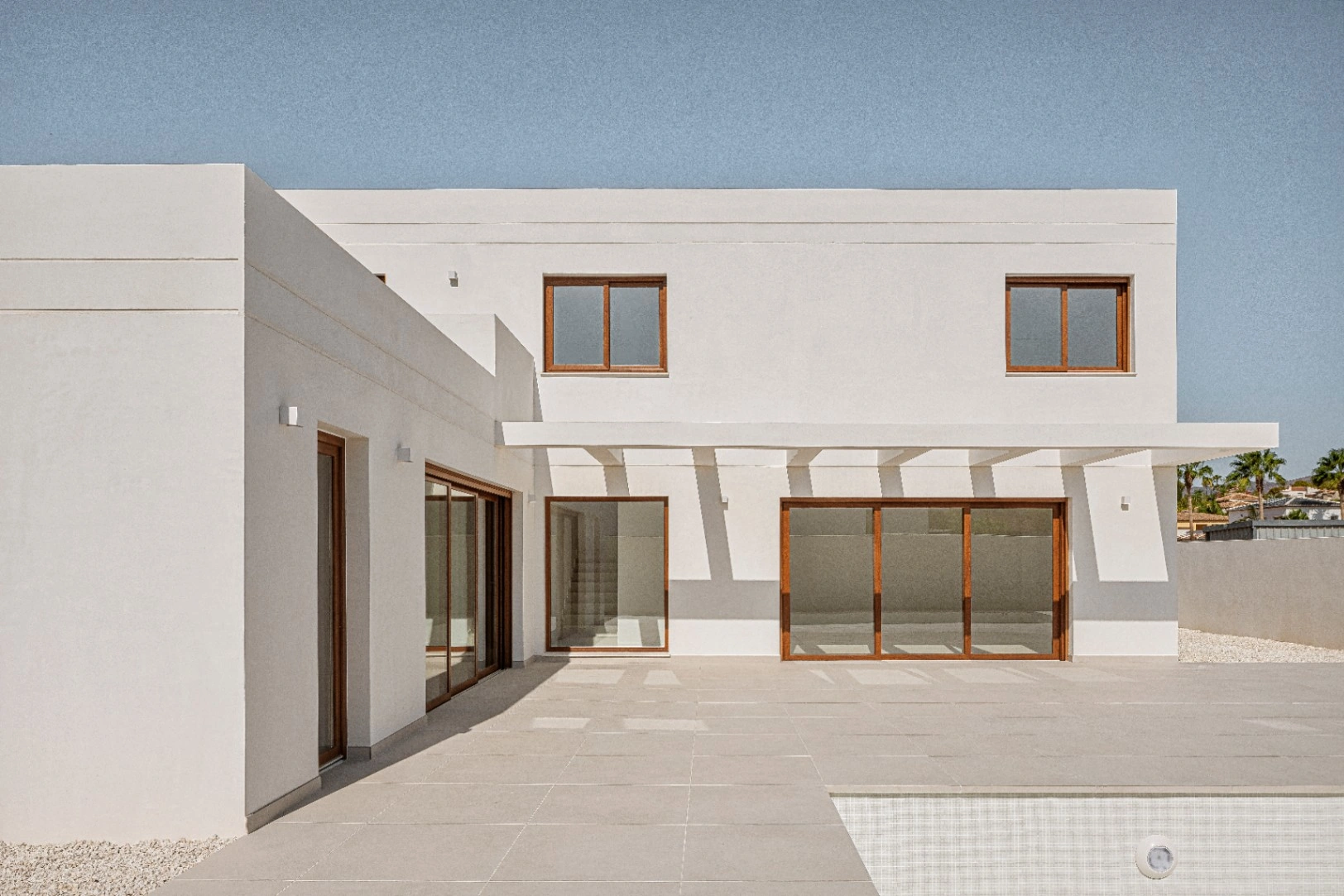 VILLA MODERNA DE 4 DORMITORIOS, CAMINANDO HASTA LA PLAYA DEL ARENAL, CALPE