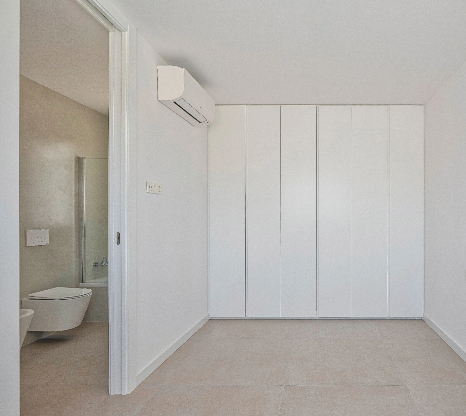 VILLA MODERNA DE 4 DORMITORIOS, CAMINANDO HASTA LA PLAYA DEL ARENAL, CALPE