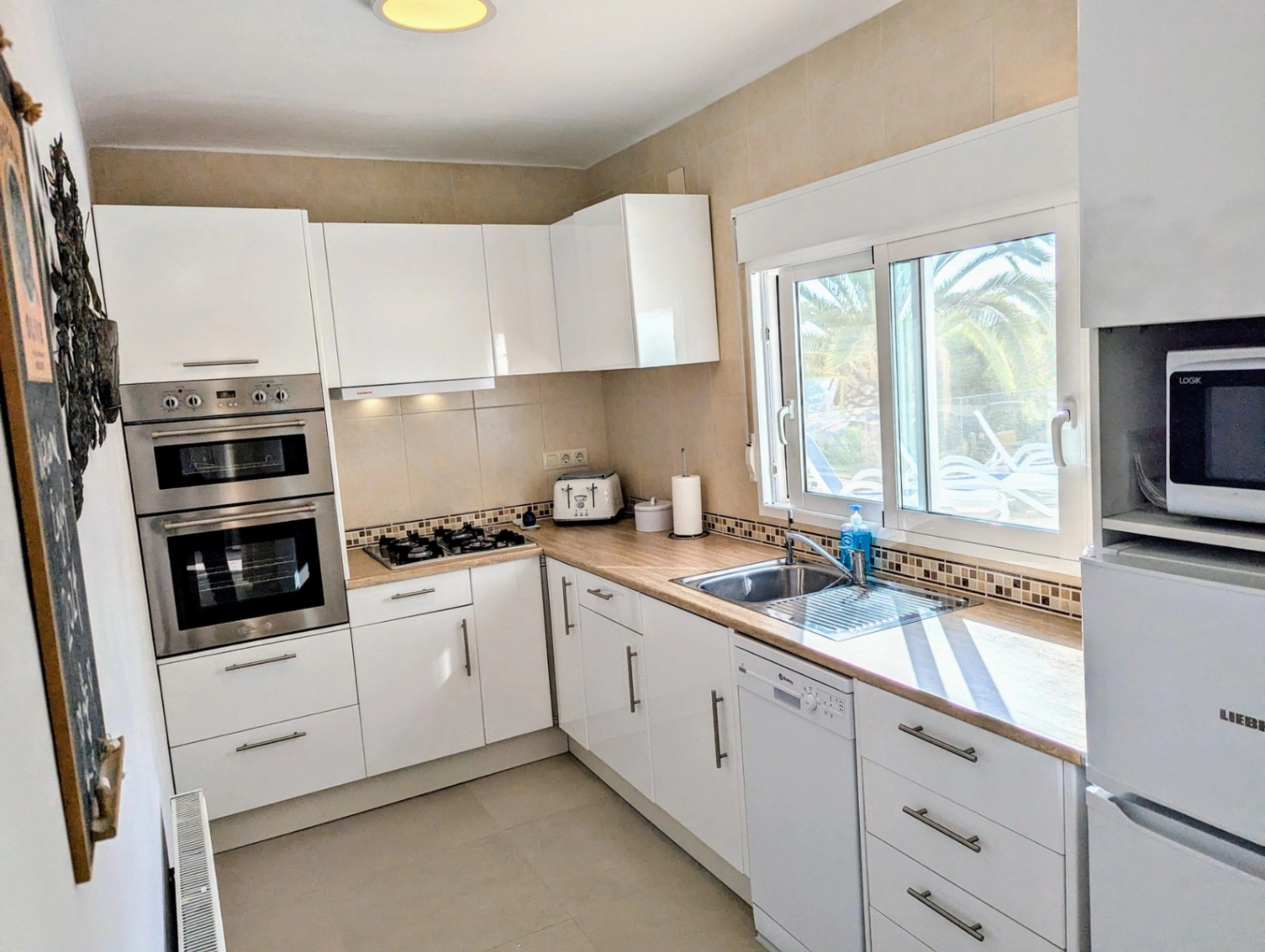 Villa de lujo en venta en Moraira con vista panorámica al mar