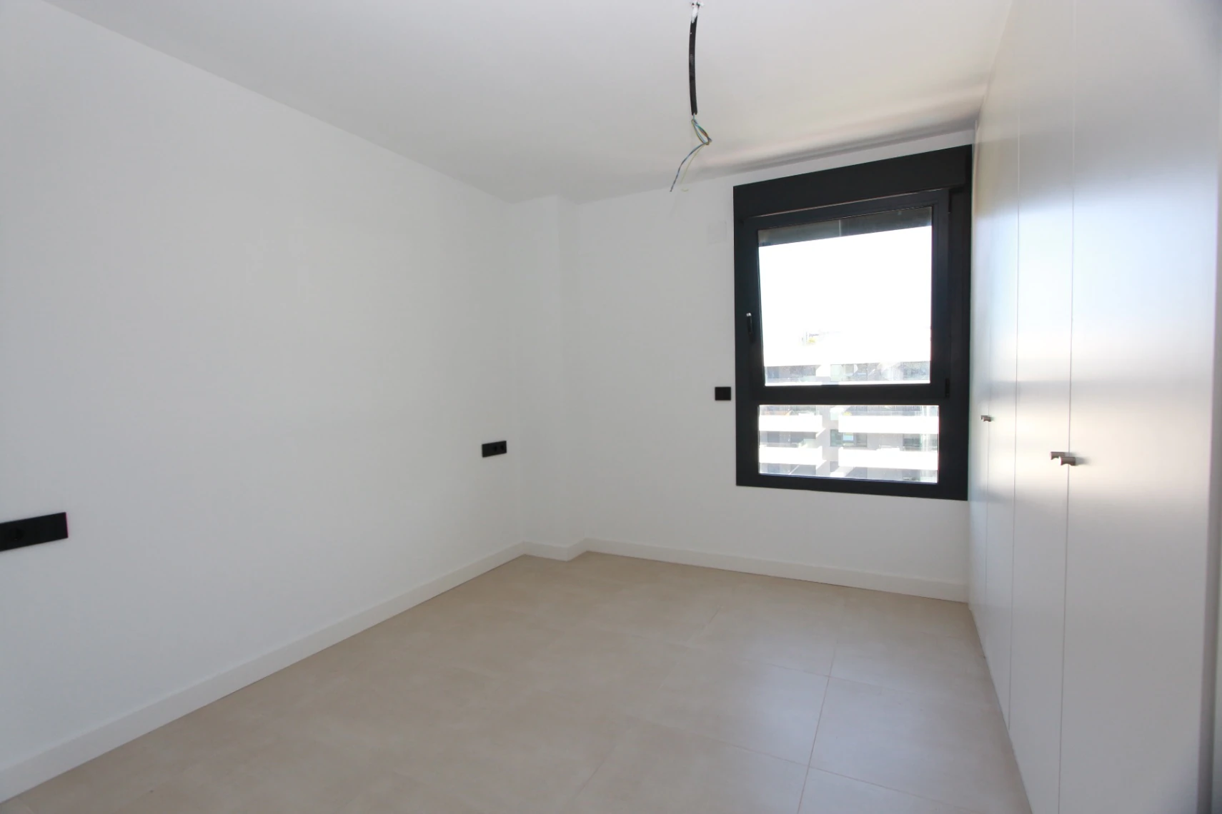 Vive el Mediterráneo: Ático con solárium privado y vistas al mar en Calpe