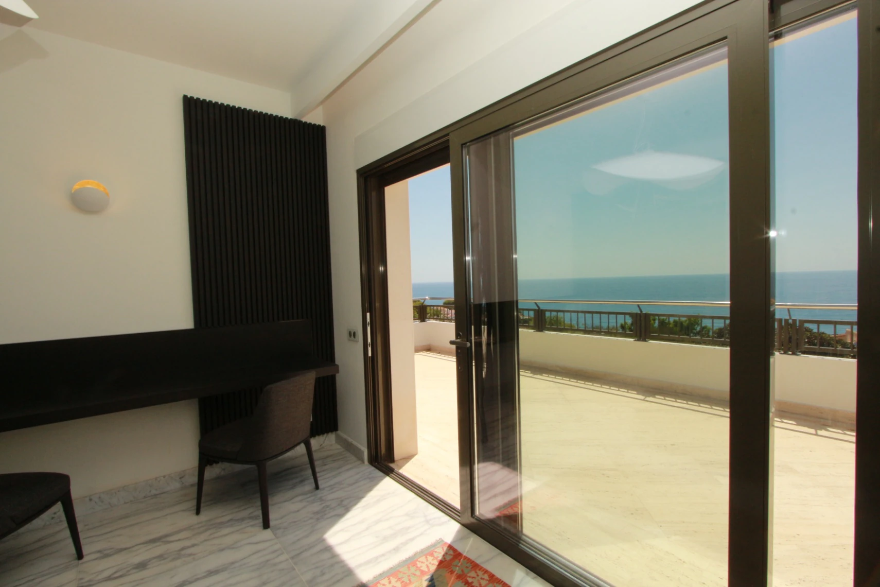 Exclusiva Villa Mediterránea con Vistas al Mar a Solo Un Paso de la Playa en Moraira