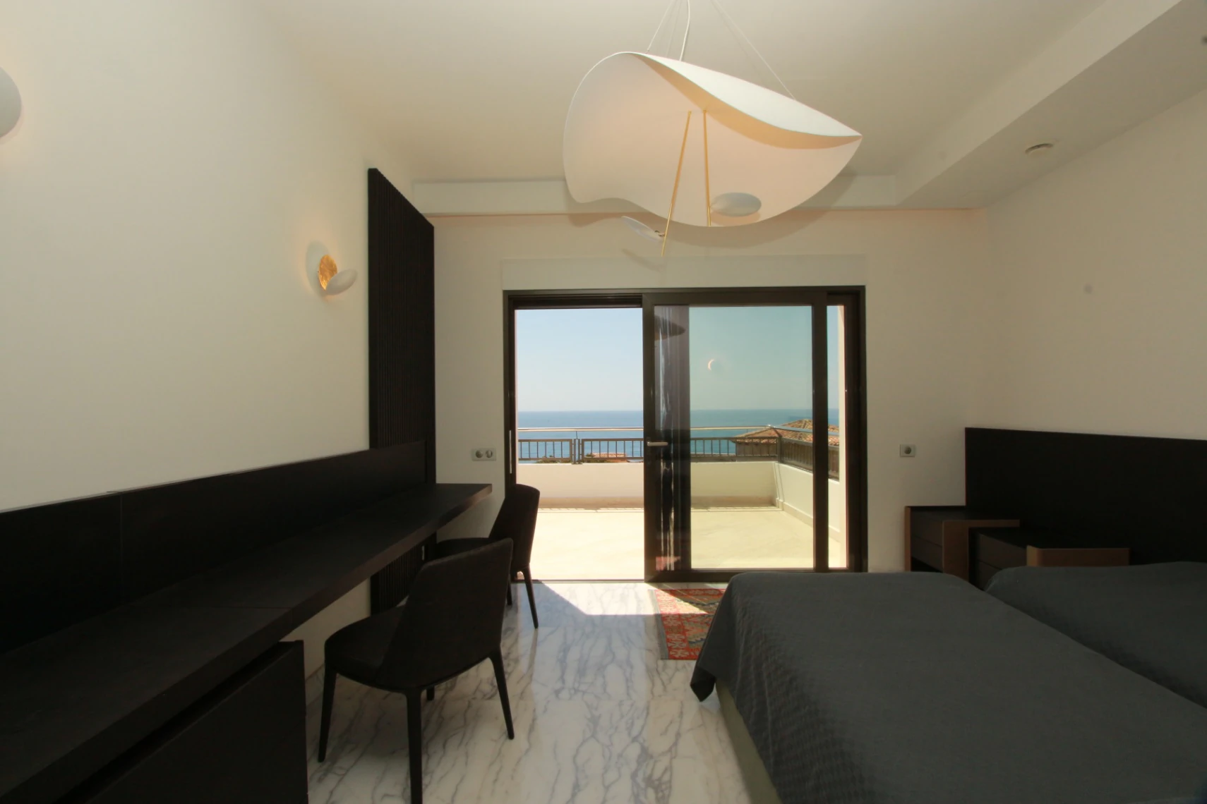 Exclusiva Villa Mediterránea con Vistas al Mar a Solo Un Paso de la Playa en Moraira