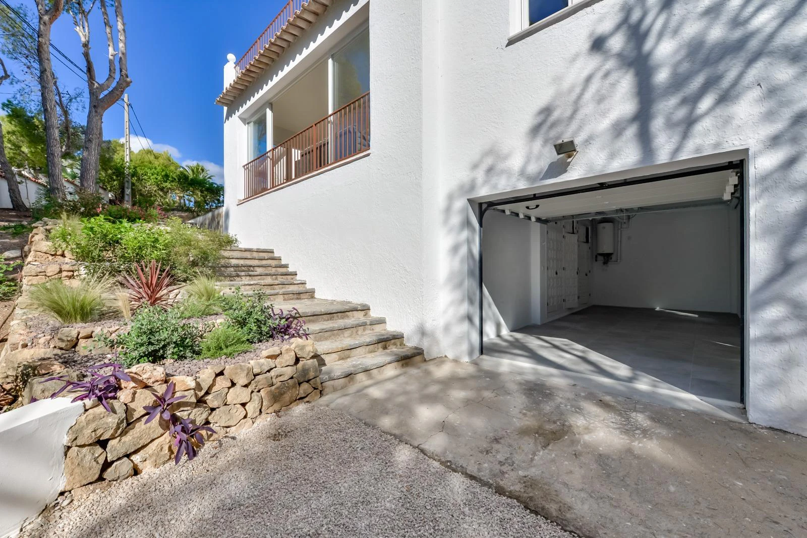 Encantadora Villa Independiente Cerca del Campo de Golf en Altea la Vella